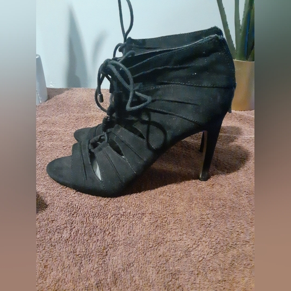 BCBGeneration Women's Black Suede Lace Up Highheel Boots Size 7 4in Heel - Picture 7 of 11